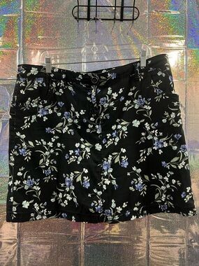 Karen Scott Floral Skort Black Blue White Size 16P Petite